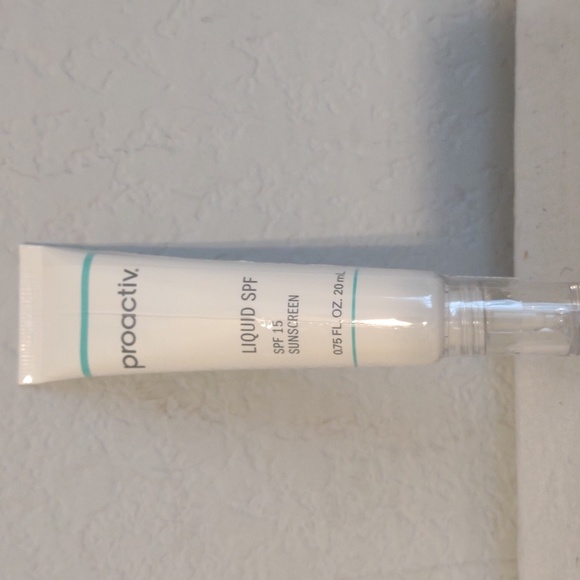 proactiv Liquid SPF 15 Sunscreen. Never opened. Still has original seal on it. - Picture 9 of 10